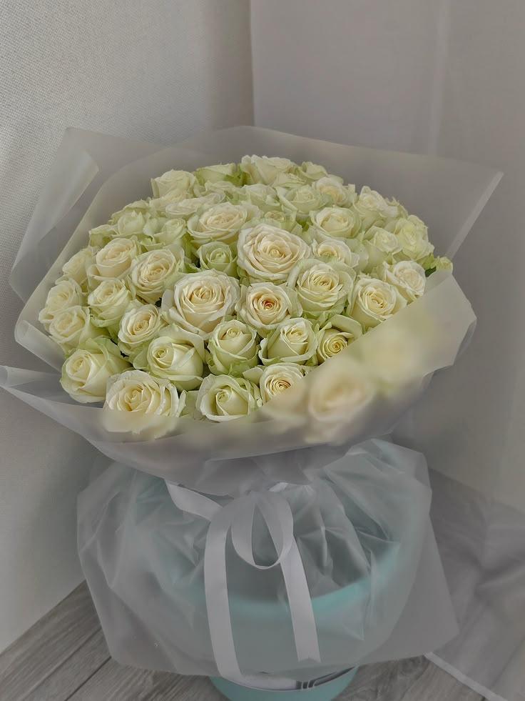 Serene Elegance Lush Rose Array